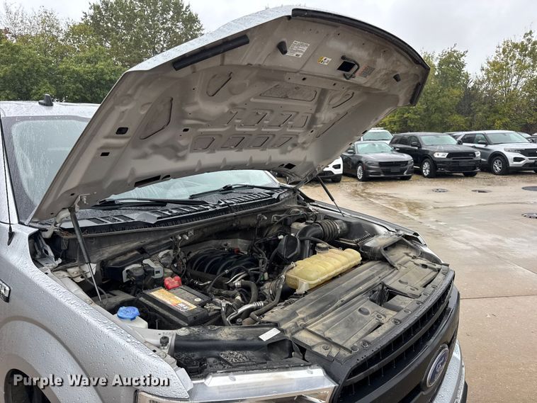 image for item EN0585 2020 Ford F150 XL SuperCrew pickup truck