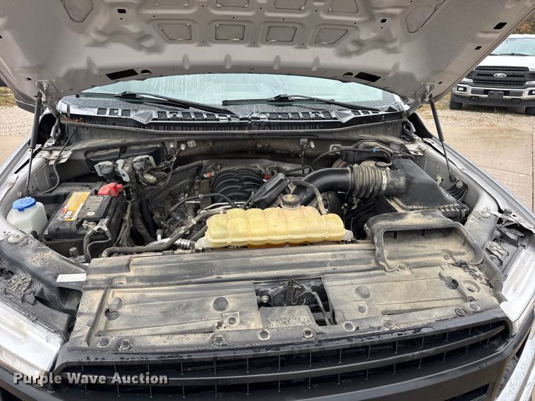 image for item EN0585 2020 Ford F150 XL SuperCrew pickup truck