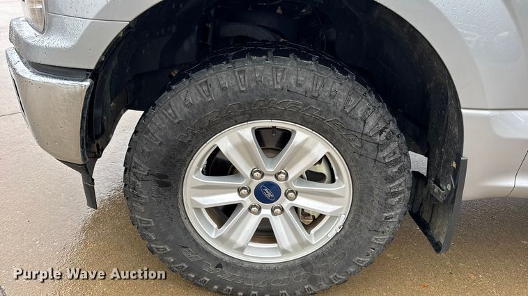 image for item EN0585 2020 Ford F150 XL SuperCrew pickup truck