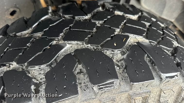 image for item EN0585 2020 Ford F150 XL SuperCrew pickup truck