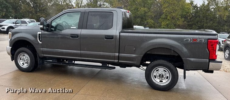 image for item EN0586 2019 Ford F250 Crew Cab pickup truck
