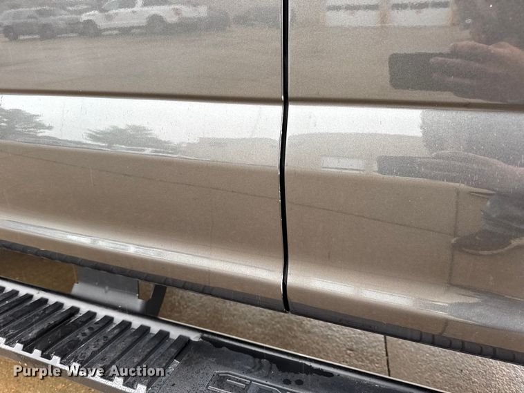 image for item EN0586 2019 Ford F250 Crew Cab pickup truck