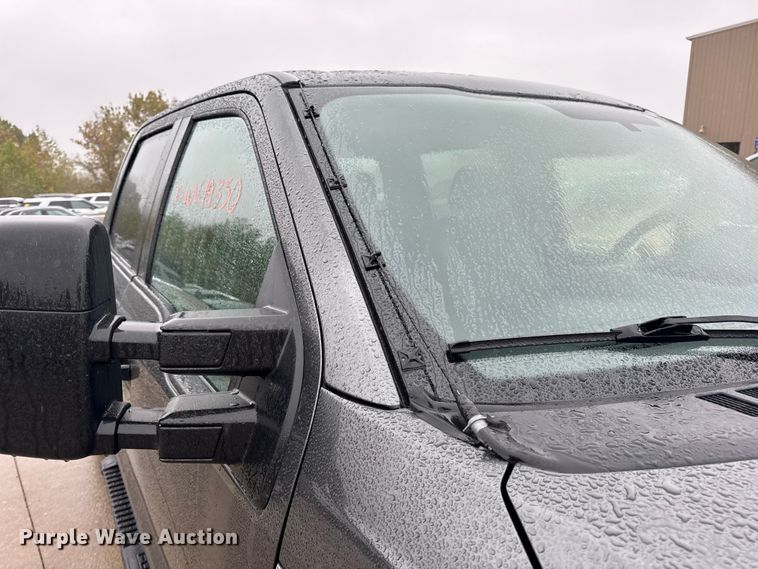 image for item EN0586 2019 Ford F250 Crew Cab pickup truck