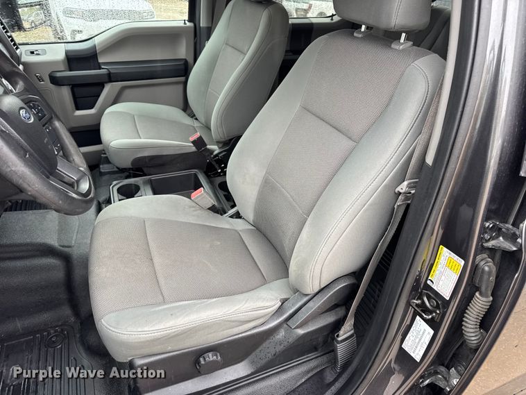 image for item EN0586 2019 Ford F250 Crew Cab pickup truck