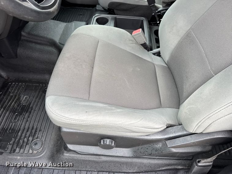 image for item EN0586 2019 Ford F250 Crew Cab pickup truck