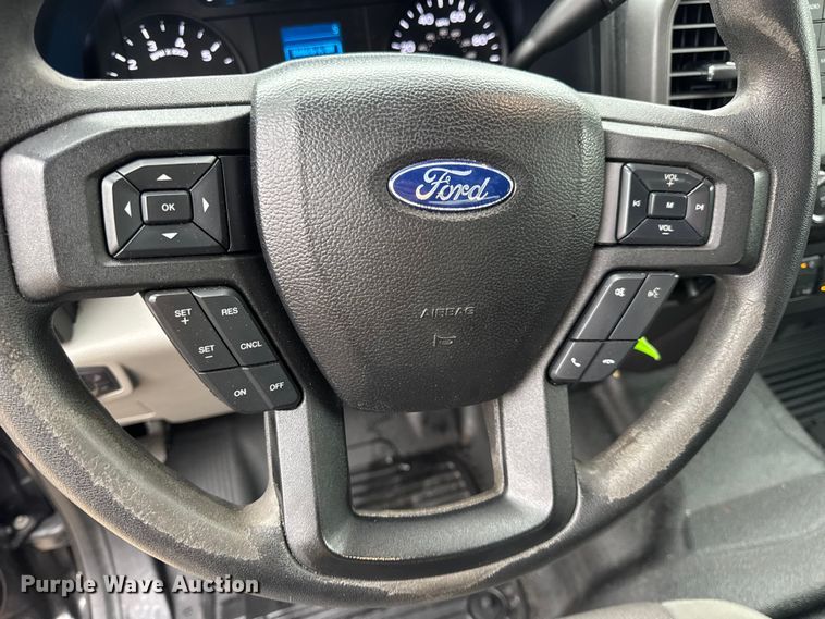 image for item EN0586 2019 Ford F250 Crew Cab pickup truck