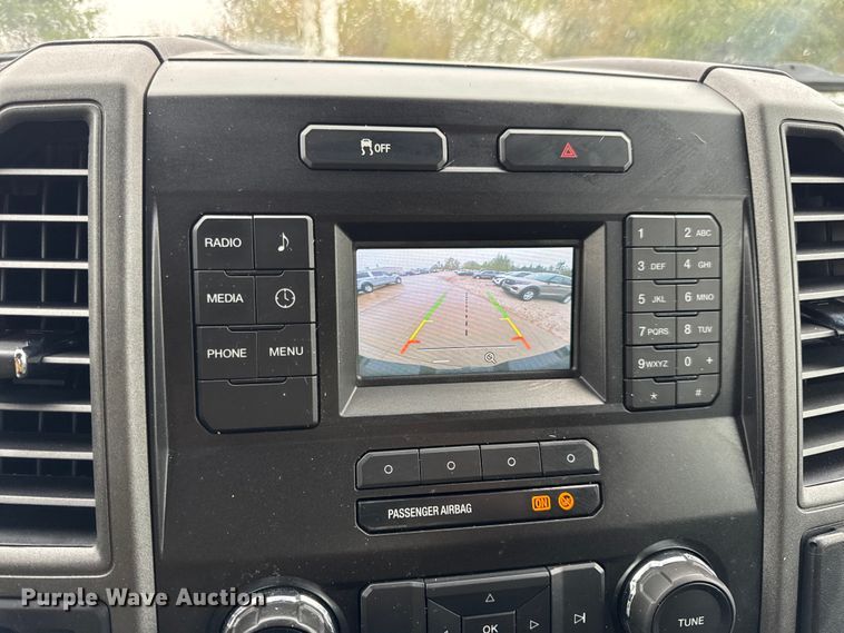 image for item EN0586 2019 Ford F250 Crew Cab pickup truck