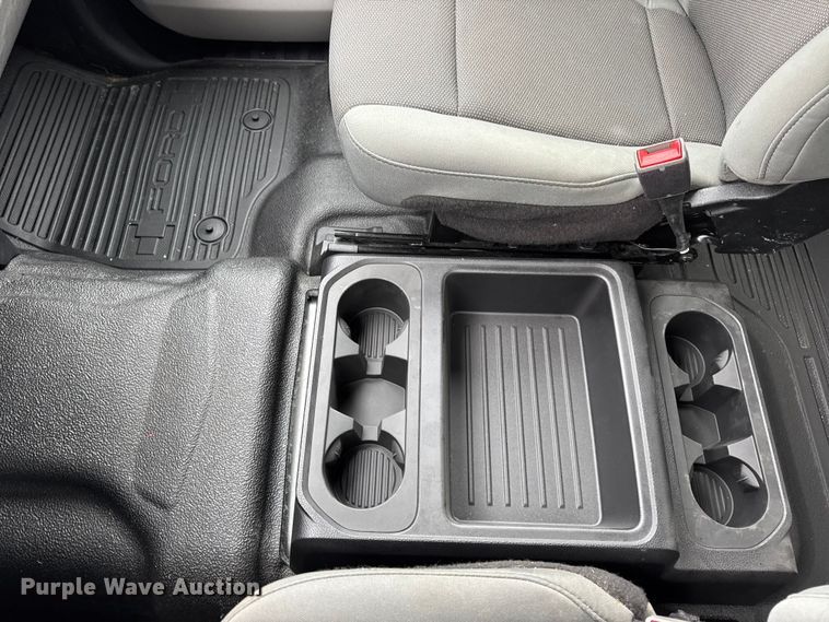 image for item EN0586 2019 Ford F250 Crew Cab pickup truck