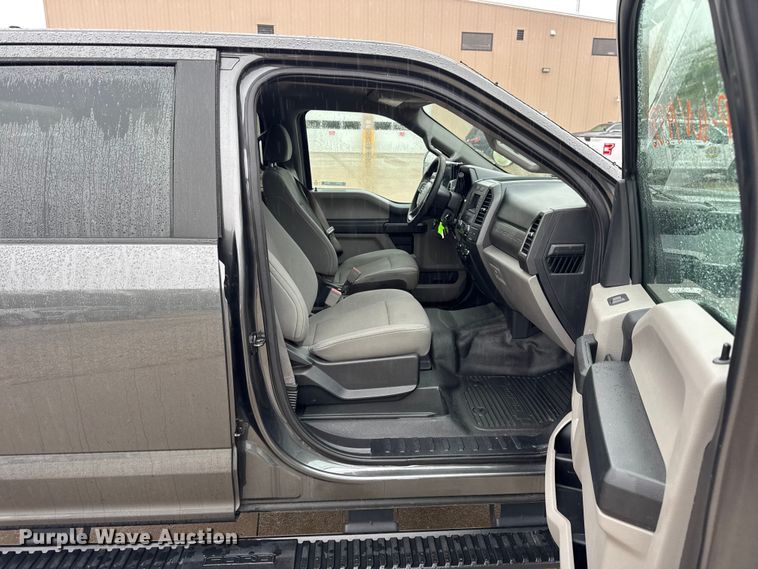 image for item EN0586 2019 Ford F250 Crew Cab pickup truck