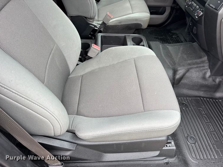 image for item EN0586 2019 Ford F250 Crew Cab pickup truck