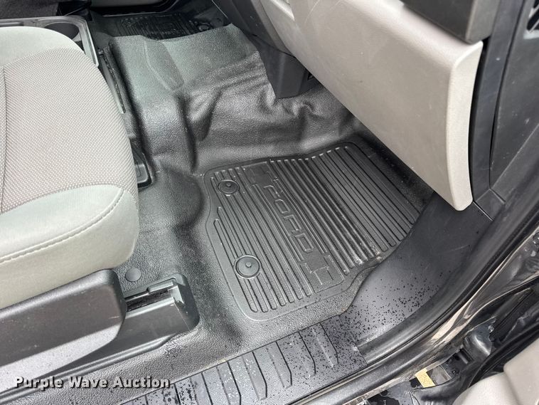 image for item EN0586 2019 Ford F250 Crew Cab pickup truck