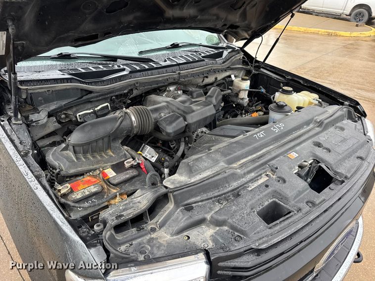 image for item EN0586 2019 Ford F250 Crew Cab pickup truck