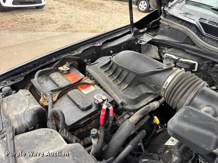 image for item EN0586 2019 Ford F250 Crew Cab pickup truck