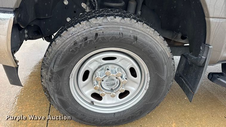 image for item EN0586 2019 Ford F250 Crew Cab pickup truck