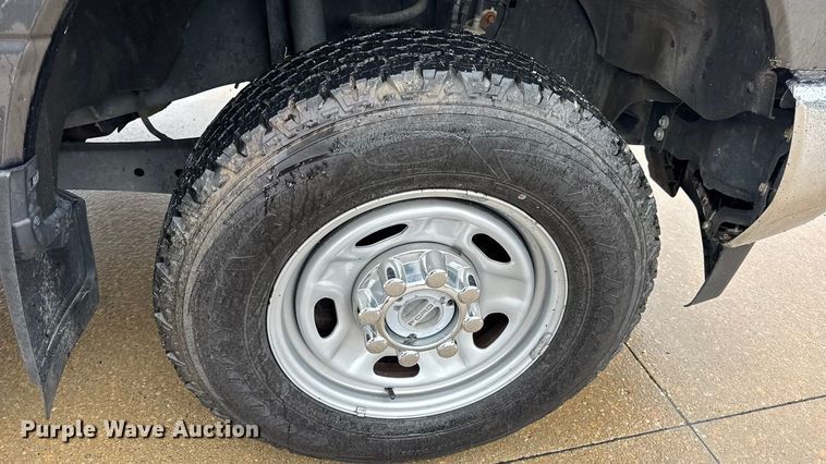 image for item EN0586 2019 Ford F250 Crew Cab pickup truck