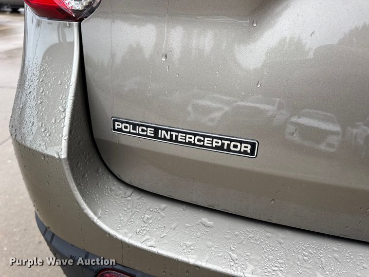 image for item EN0587 2020 Ford Explorer Police Interceptor SUV