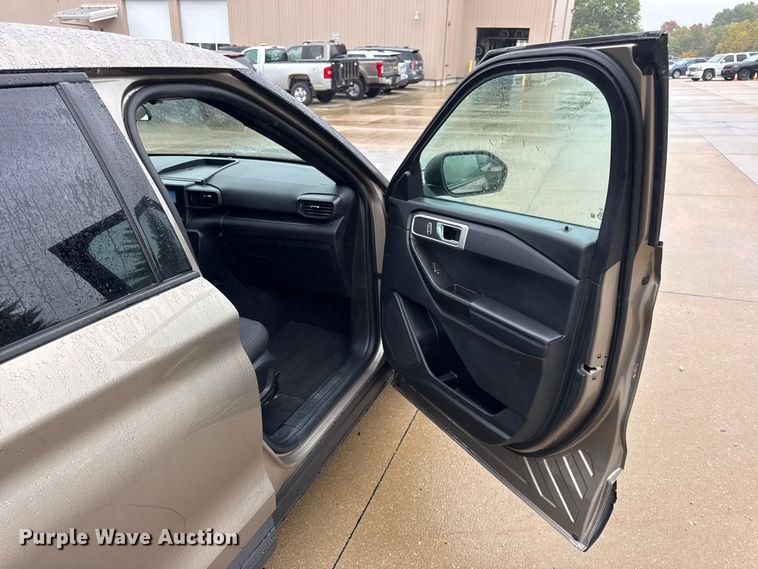 image for item EN0587 2020 Ford Explorer Police Interceptor SUV