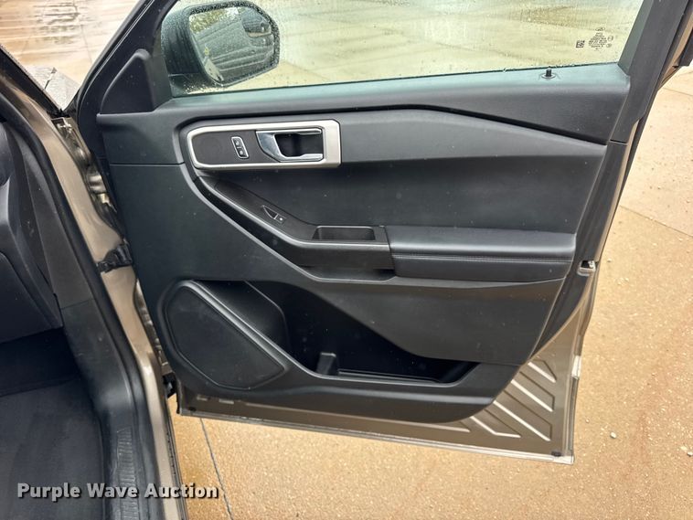 image for item EN0587 2020 Ford Explorer Police Interceptor SUV