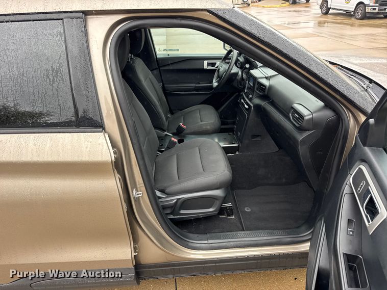 image for item EN0587 2020 Ford Explorer Police Interceptor SUV