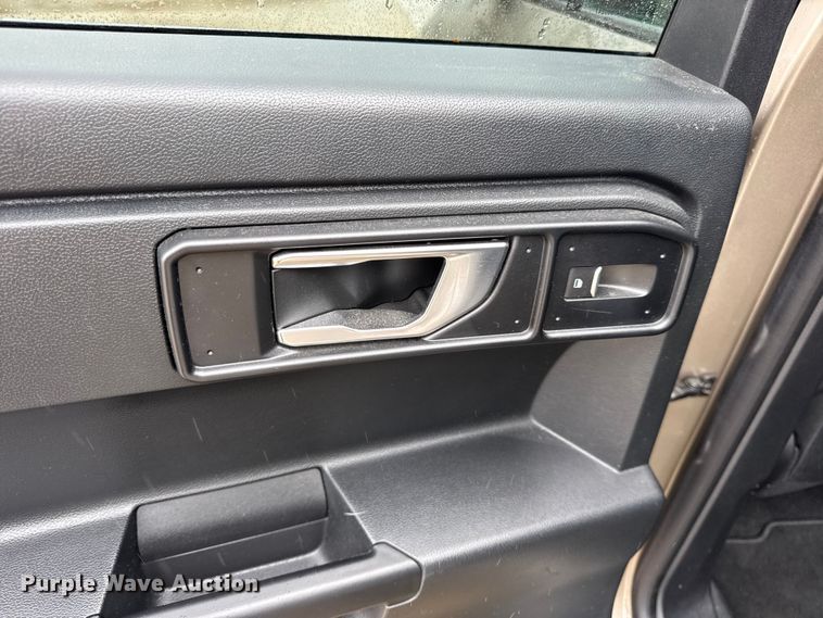 image for item EN0587 2020 Ford Explorer Police Interceptor SUV