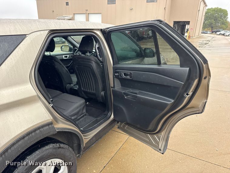 image for item EN0587 2020 Ford Explorer Police Interceptor SUV