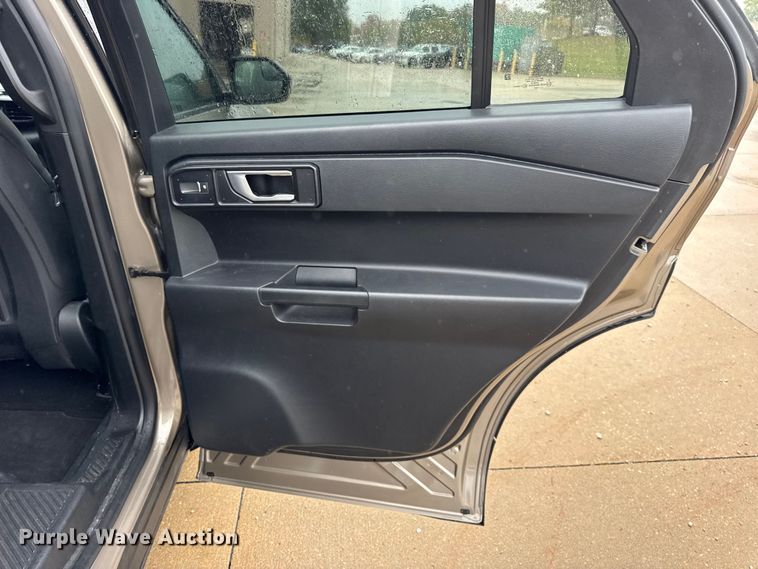 image for item EN0587 2020 Ford Explorer Police Interceptor SUV