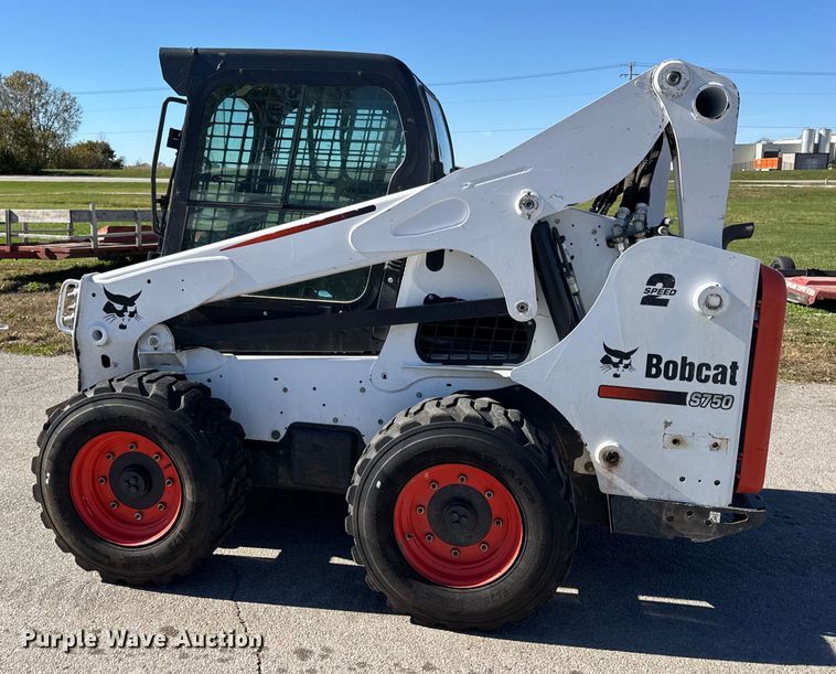 image for item EN0665 2014 Bobcat S750 skid steer loader