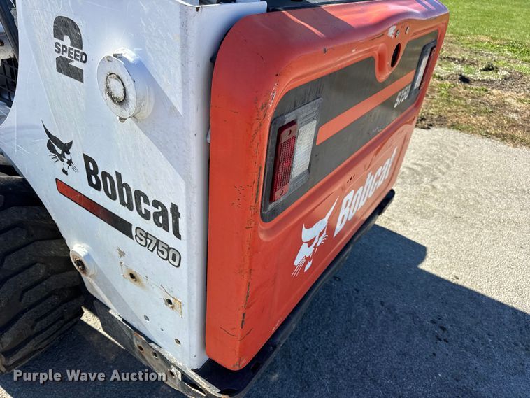 image for item EN0665 2014 Bobcat S750 skid steer loader