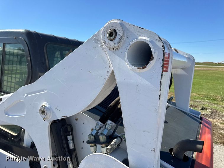 image for item EN0665 2014 Bobcat S750 skid steer loader