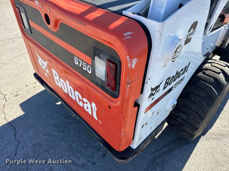 image for item EN0665 2014 Bobcat S750 skid steer loader