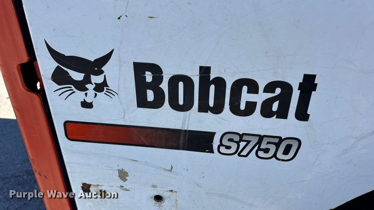 image for item EN0665 2014 Bobcat S750 skid steer loader