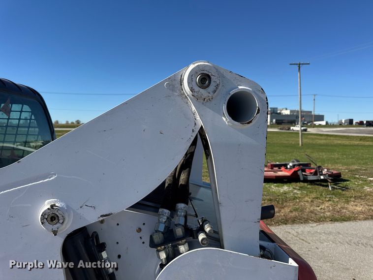 image for item EN0665 2014 Bobcat S750 skid steer loader