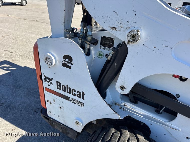 image for item EN0665 2014 Bobcat S750 skid steer loader