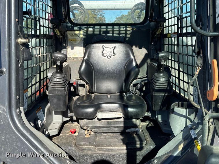 image for item EN0665 2014 Bobcat S750 skid steer loader