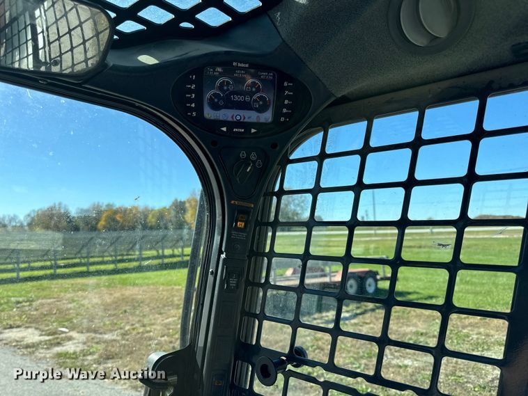 image for item EN0665 2014 Bobcat S750 skid steer loader