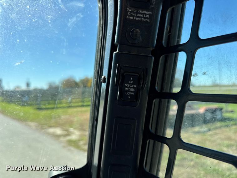 image for item EN0665 2014 Bobcat S750 skid steer loader