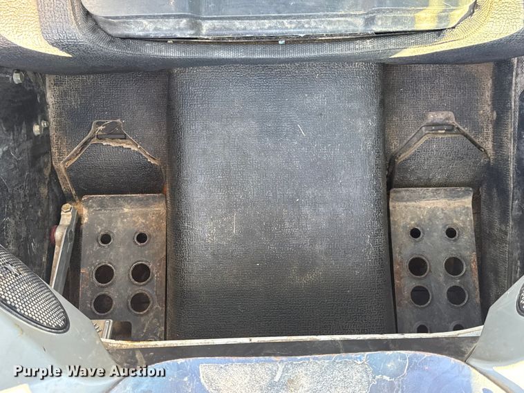 image for item EN0665 2014 Bobcat S750 skid steer loader