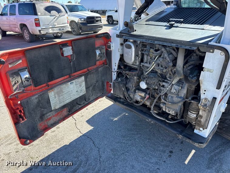 image for item EN0665 2014 Bobcat S750 skid steer loader