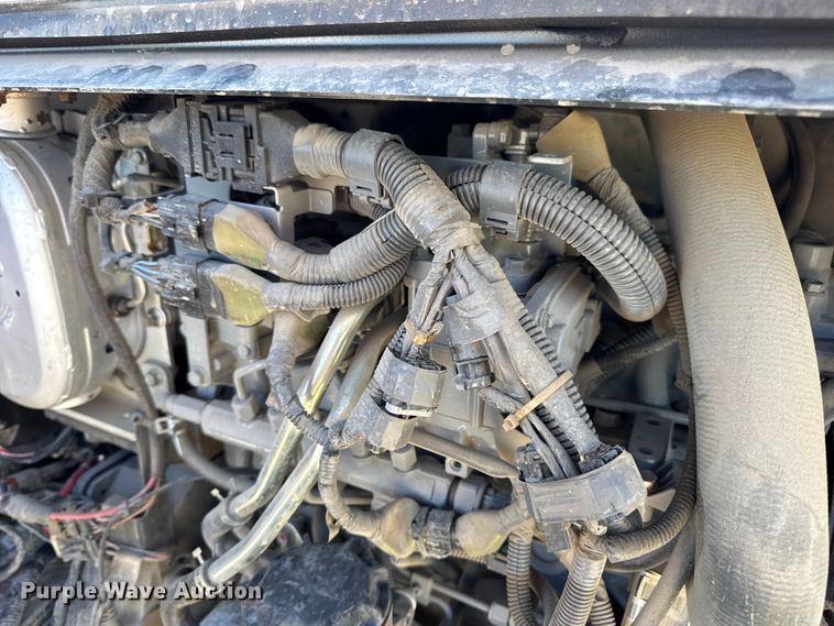 image for item EN0665 2014 Bobcat S750 skid steer loader