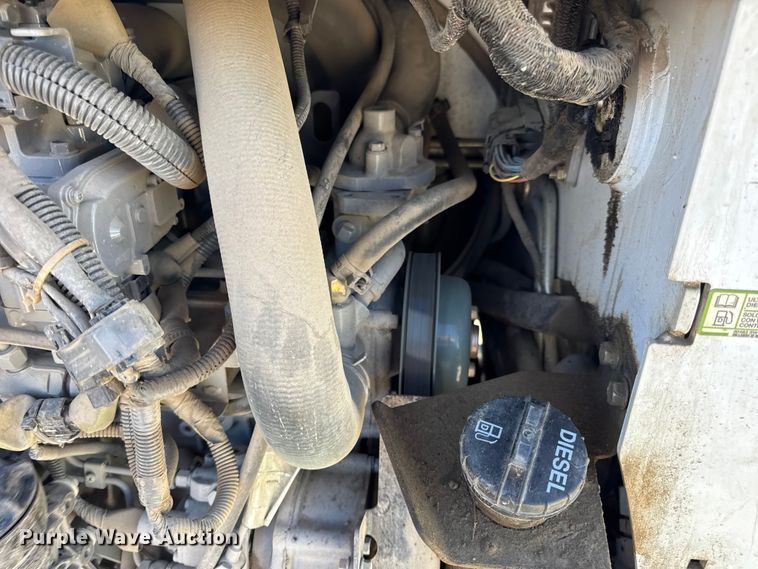 image for item EN0665 2014 Bobcat S750 skid steer loader