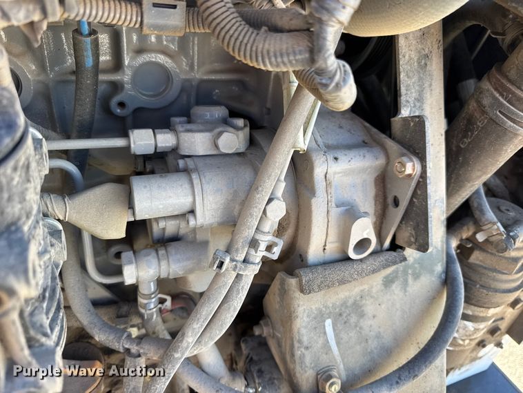 image for item EN0665 2014 Bobcat S750 skid steer loader