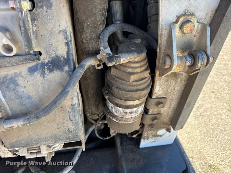 image for item EN0665 2014 Bobcat S750 skid steer loader