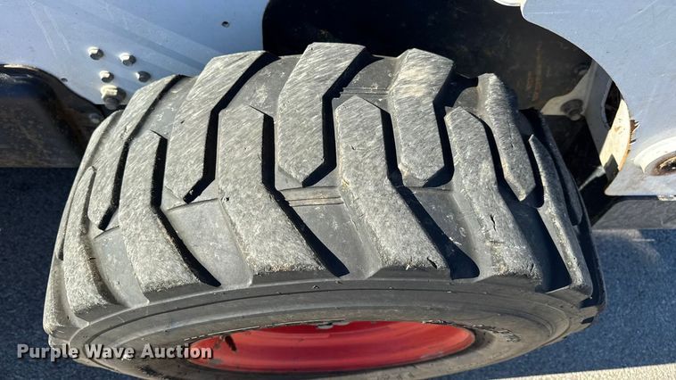 image for item EN0665 2014 Bobcat S750 skid steer loader