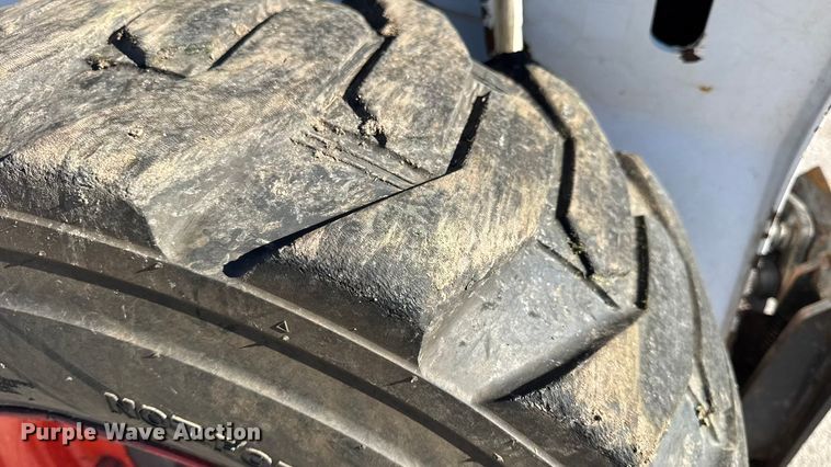 image for item EN0665 2014 Bobcat S750 skid steer loader