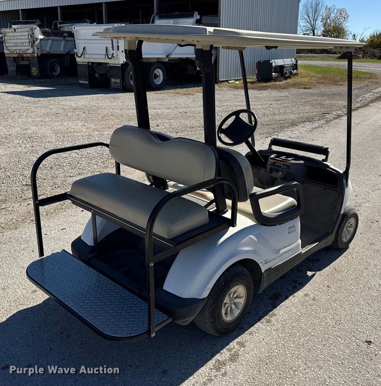 image for item EN0667 2013 Yamaha YDRAX4F golf cart