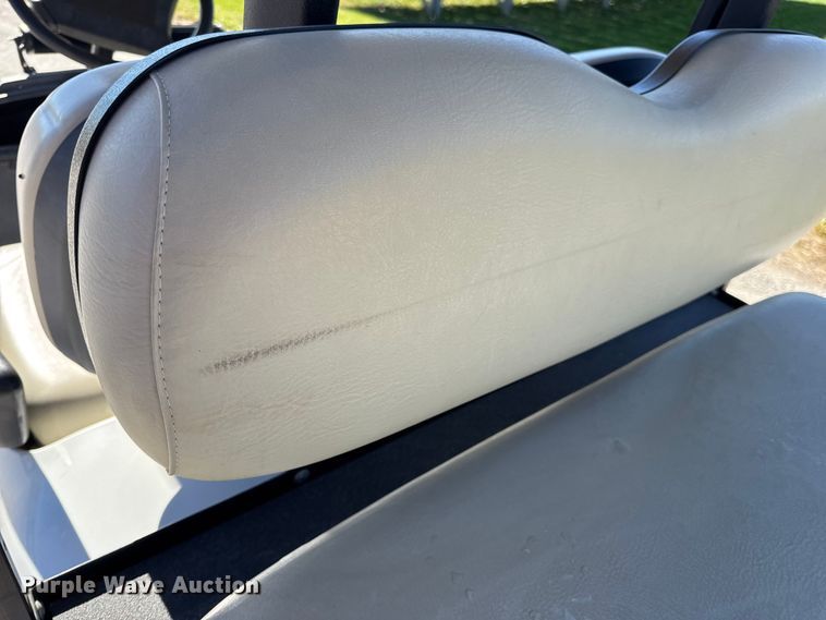 image for item EN0667 2013 Yamaha YDRAX4F golf cart