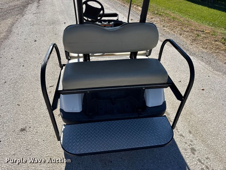 image for item EN0667 2013 Yamaha YDRAX4F golf cart