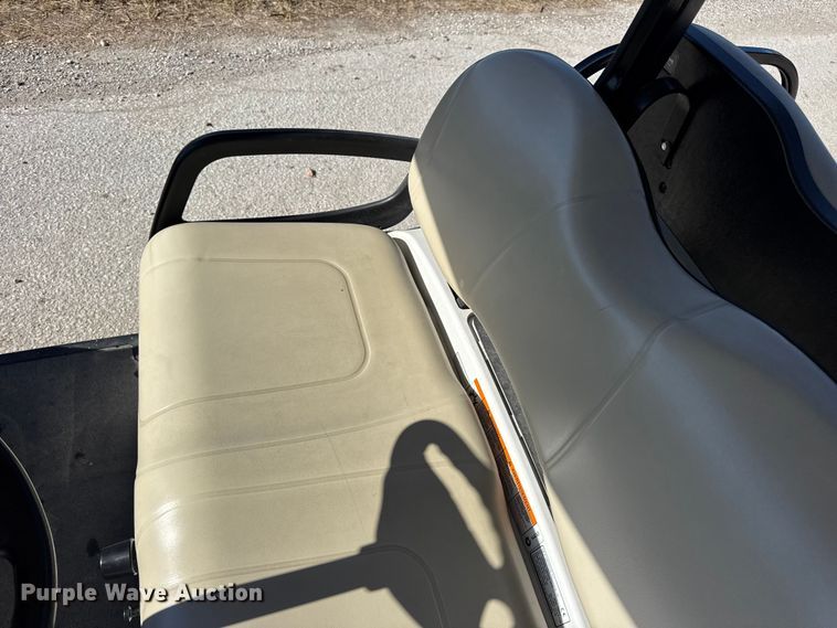 image for item EN0667 2013 Yamaha YDRAX4F golf cart