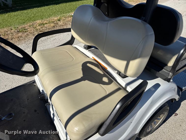 image for item EN0667 2013 Yamaha YDRAX4F golf cart