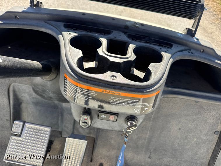 image for item EN0667 2013 Yamaha YDRAX4F golf cart